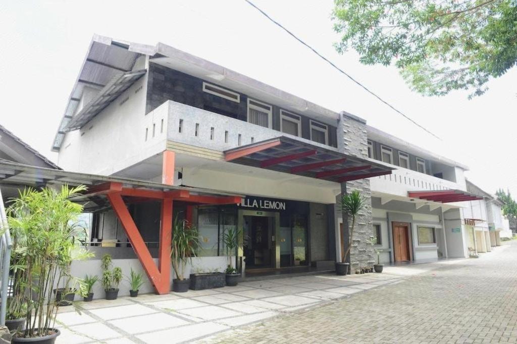 Villa Lemon Lembang Exteriör bild